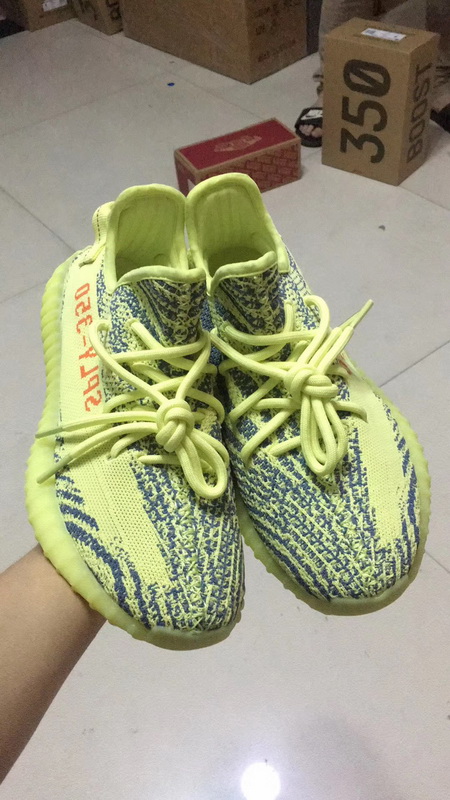 Super Max C4 Yeezy 350 V2 Boost “Semi Frozen”GS